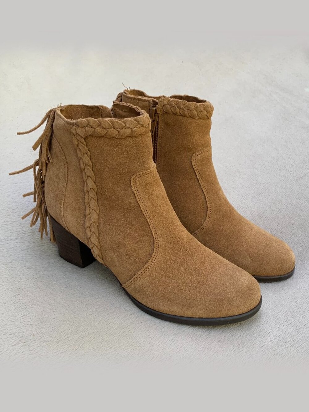 Matisse Lucinda Suede Fringe Block Heel Ankle Booties Sz8